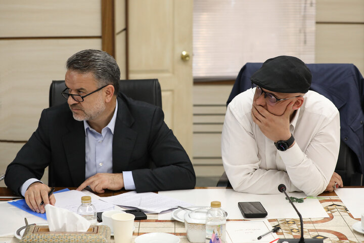 نشست مشترک کمیسیون امور داخلی کشور و شوراهای مجلس با وزیر صنعت، معدن و تجارت