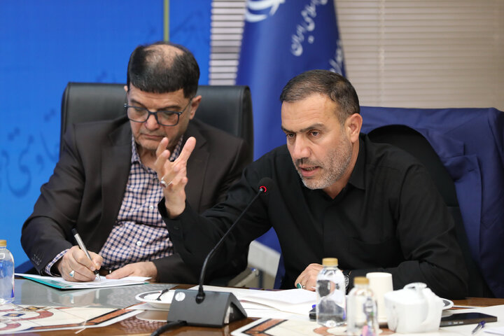 نشست مشترک کمیسیون امور داخلی کشور و شوراهای مجلس با وزیر صنعت، معدن و تجارت