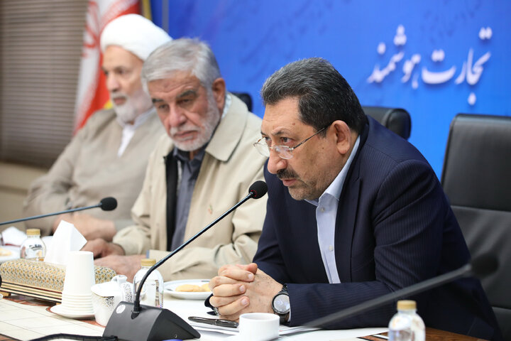 نشست مشترک کمیسیون امور داخلی کشور و شوراهای مجلس با وزیر صنعت، معدن و تجارت