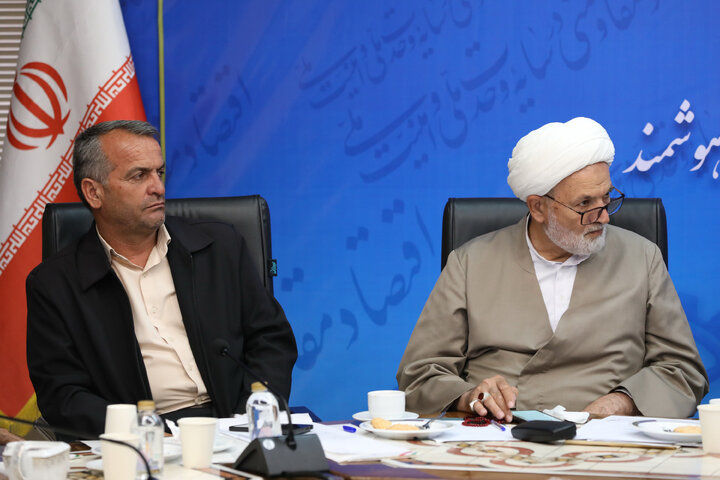 نشست مشترک کمیسیون امور داخلی کشور و شوراهای مجلس با وزیر صنعت، معدن و تجارت