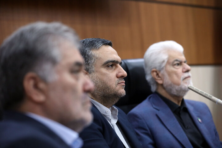 نشست کمیسیون بهداشت و درمان با مدیران سازمان غذا و دارو