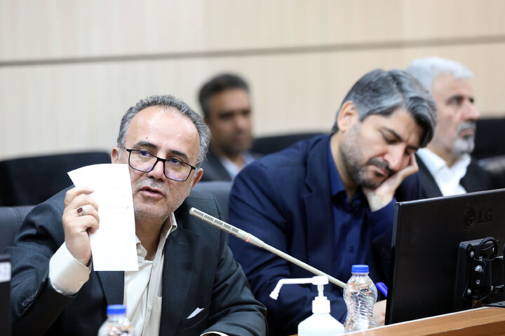 نشست کمیسیون بهداشت و درمان با مدیران سازمان غذا و دارو