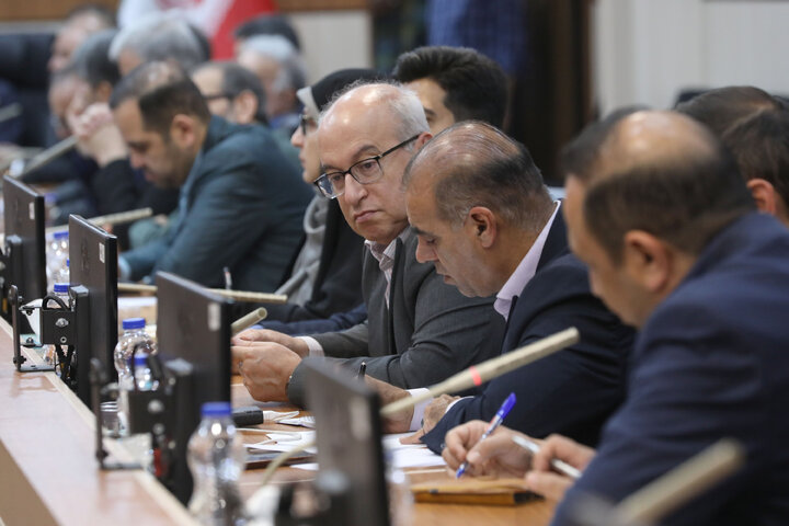 نشست کمیسیون بهداشت و درمان با مدیران سازمان غذا و دارو