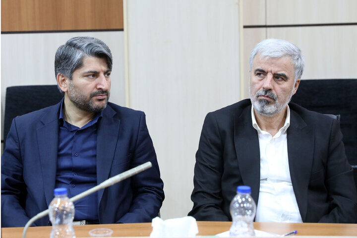 نشست کمیسیون بهداشت و درمان با مدیران سازمان غذا و دارو