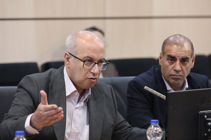 نشست کمیسیون بهداشت و درمان با مدیران سازمان غذا و دارو