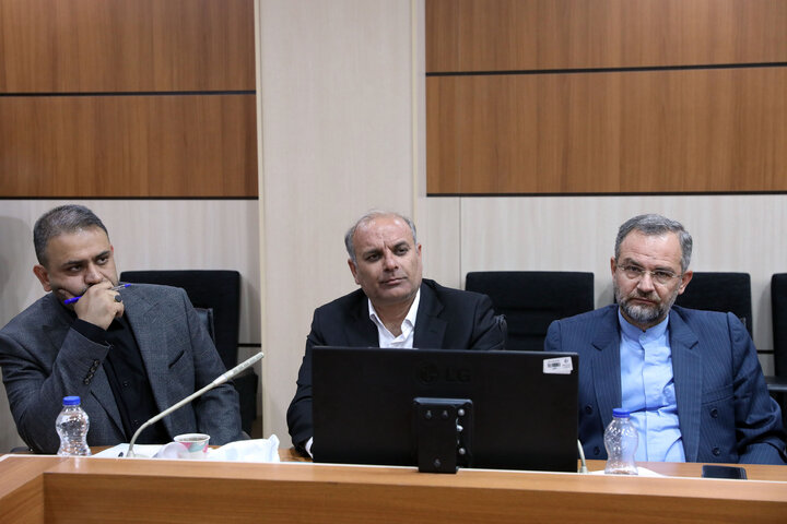 نشست کمیسیون بهداشت و درمان با مدیران سازمان غذا و دارو