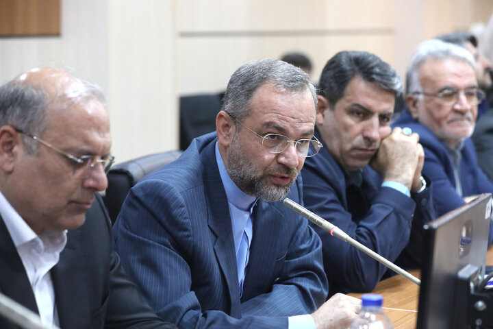 نشست کمیسیون بهداشت و درمان با مدیران سازمان غذا و دارو