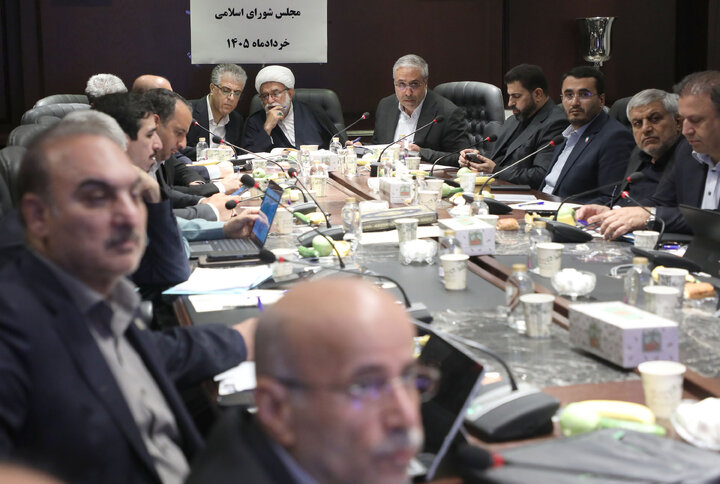 نشست کمیسیون انرژی مجلس با معاونین وزارتخانه‌ها