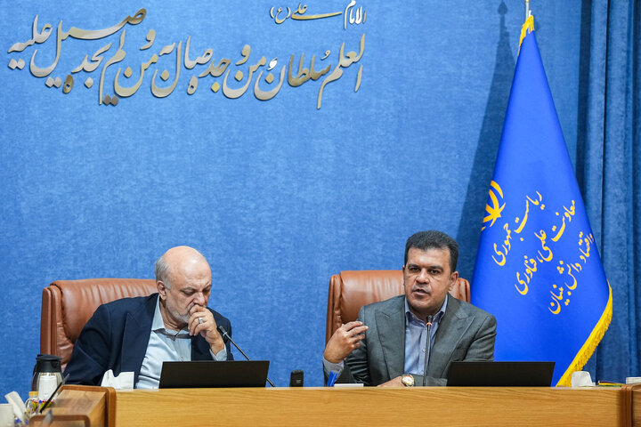 نشست کمیسیون آموزش مجلس با معاون علمی و فناوری رئیس جمهور