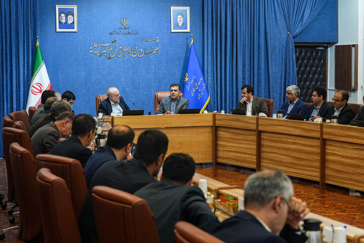 نشست کمیسیون آموزش مجلس با معاون علمی و فناوری رئیس جمهور