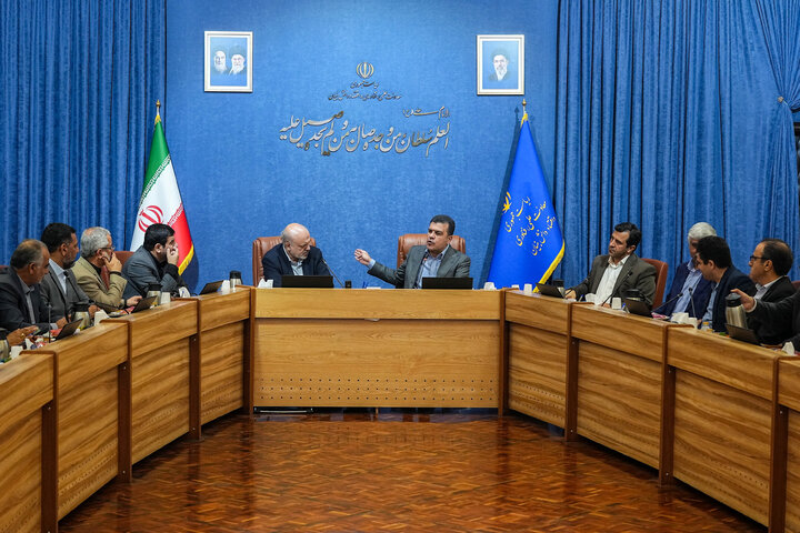 نشست کمیسیون آموزش مجلس با معاون علمی و فناوری رئیس جمهور