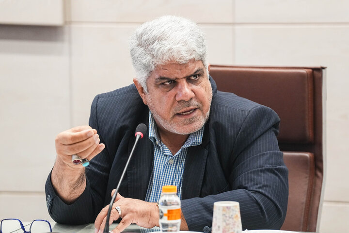 نشست کمیسیون کشاورزی مجلس با معاونان وزارتخانه‌ها در خصوص آرد و نان