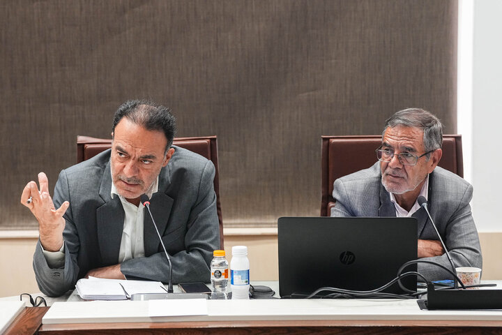 نشست کمیسیون کشاورزی مجلس با معاونان وزارتخانه‌ها در خصوص آرد و نان