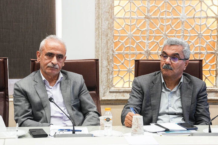 نشست کمیسیون کشاورزی مجلس با معاونان وزارتخانه‌ها در خصوص آرد و نان