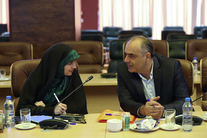 نشست کمیسیون برنامه و بودجه مجلس با رئیس بانک مرکزی