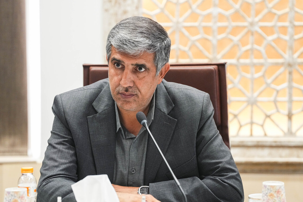 تعدد دستگاه‌های متولی آرد و نان موجب ناهماهنگی شده است/ اختلاف قیمت نان در استان‌ها ساماندهی شود
