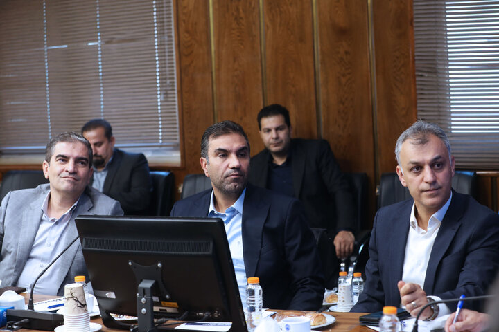 نشست کمیسیون صنایع و معادن مجلس شورای اسلامی با رییس و معاونین سازمان تامین اجتماعی