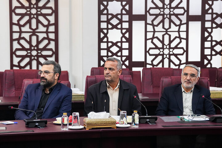 نشست کمیسیون شوراهای مجلس با وزیر اقتصاد