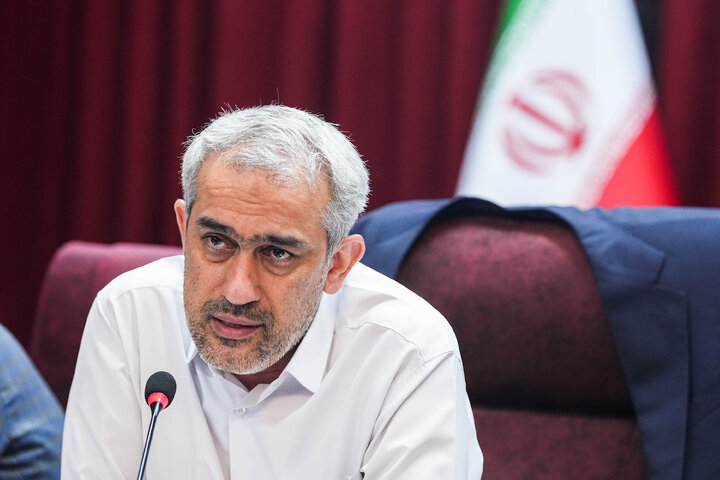 نشست کمیسیون شوراهای مجلس با وزیر اقتصاد