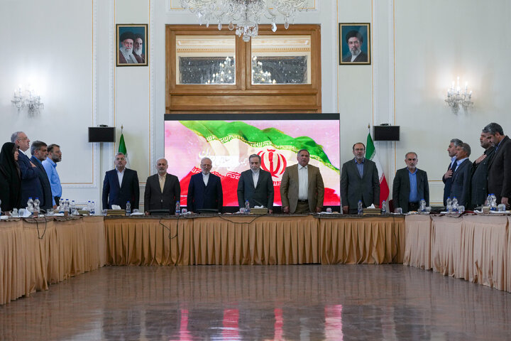 نشست کمیسیون اقتصادی مجلس با وزیر امور خارجه