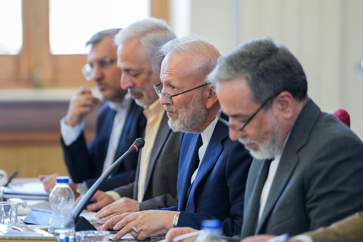 نشست کمیسیون اقتصادی مجلس با وزیر امور خارجه