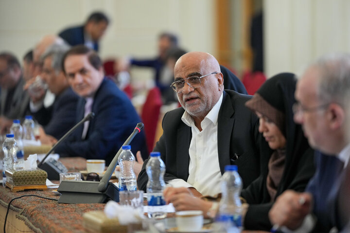 نشست کمیسیون اقتصادی مجلس با وزیر امور خارجه