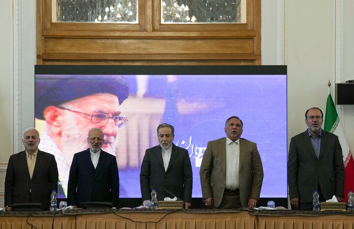 نشست کمیسیون اقتصادی مجلس با وزیر امور خارجه