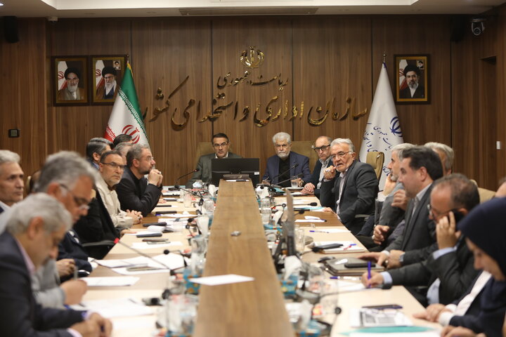 حل مشکلات نیروی انسانی و پرداختی نظام سلامت با همکاری مجلس
