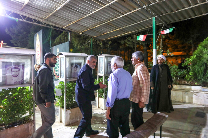 ادای احترام نایب رییس مجلس شورای اسلامی به شهدای محلات
