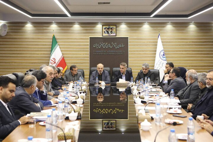 بازدید اعضای کمیسیون آموزش از سازمان پژوهش‌های علمی و صنعتی ایران