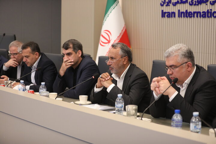 نشست کمیسیون عمران با رئیس سازمان توسعه تجارت ایران