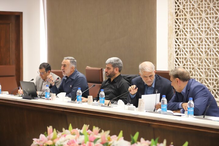 نشست مجمع نمایندگان استان تهران با مسئولان سازمان برنامه و بودجه کشور