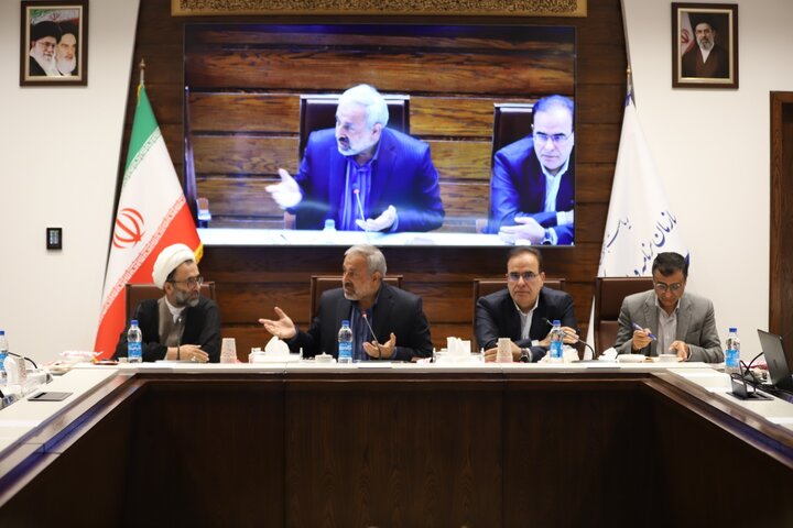 نشست مجمع نمایندگان استان تهران با مسئولان سازمان برنامه و بودجه کشور