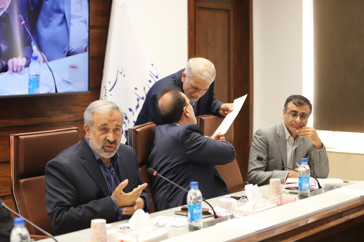 نشست مجمع نمایندگان استان تهران با مسئولان سازمان برنامه و بودجه کشور
