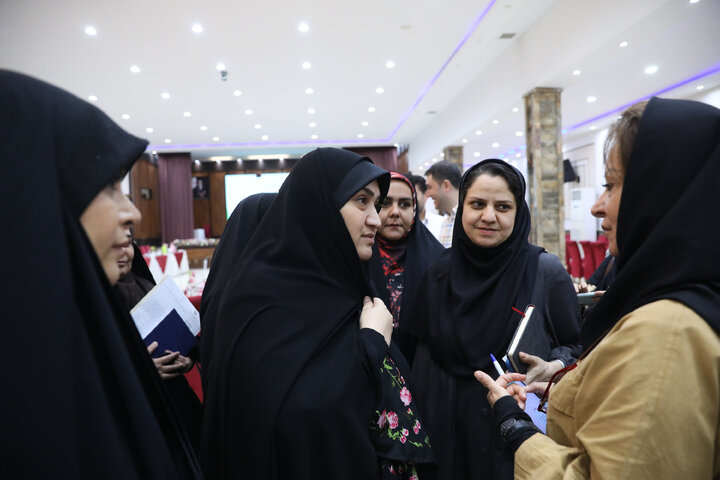 نشست هم‌اندیشی بازنگری در الگوی مصرف محصولات پلیمری با حضور رئیس فراکسیون محیط‌زیست