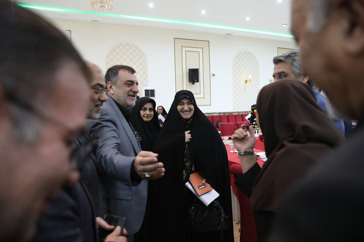 نشست هم‌اندیشی بازنگری در الگوی مصرف محصولات پلیمری با حضور رئیس فراکسیون محیط‌زیست