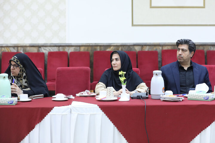 نشست هم‌اندیشی بازنگری در الگوی مصرف محصولات پلیمری با حضور رئیس فراکسیون محیط‌زیست