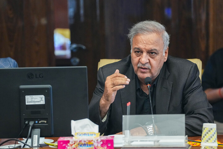 نشست کمیسیون صنایع و معادن با وزیر نیرو
