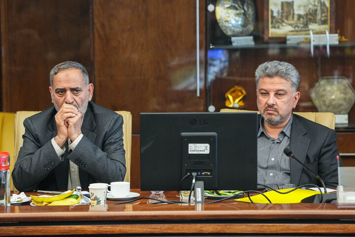 نشست کمیسیون صنایع و معادن با وزیر نیرو