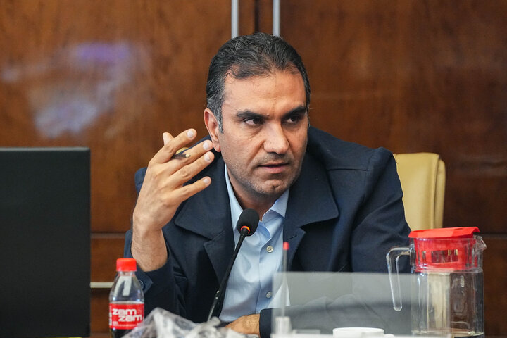 نشست کمیسیون صنایع و معادن با وزیر نیرو
