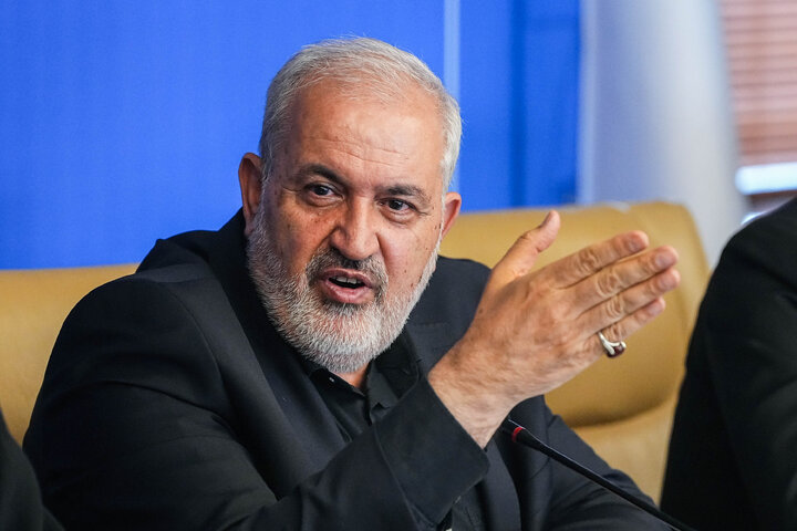 نشست کمیسیون صنایع و معادن با وزیر نیرو