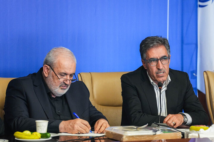 نشست کمیسیون صنایع و معادن با وزیر نیرو