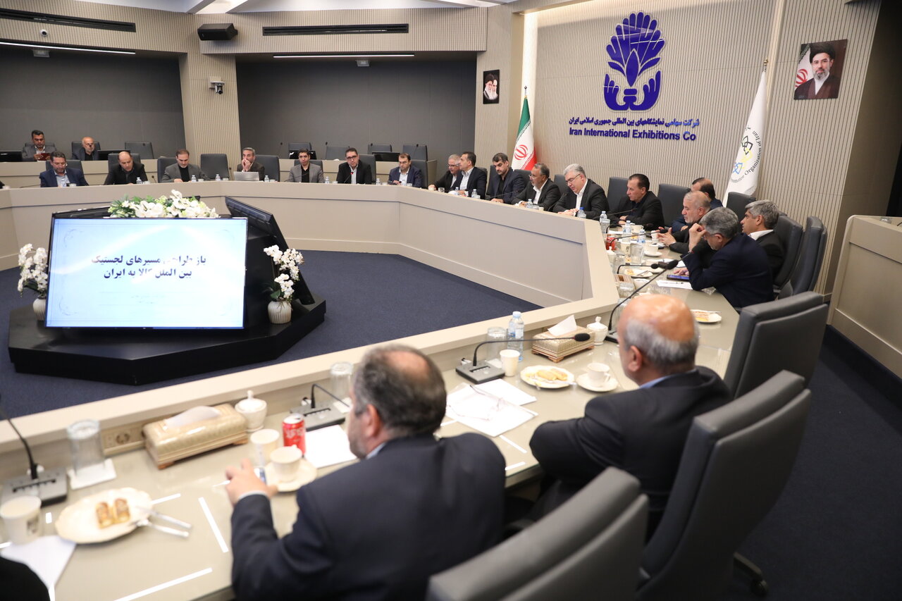 بررسی عملکرد تجارت خارجی در ایام جنگ در کمیسیون عمران مجلس