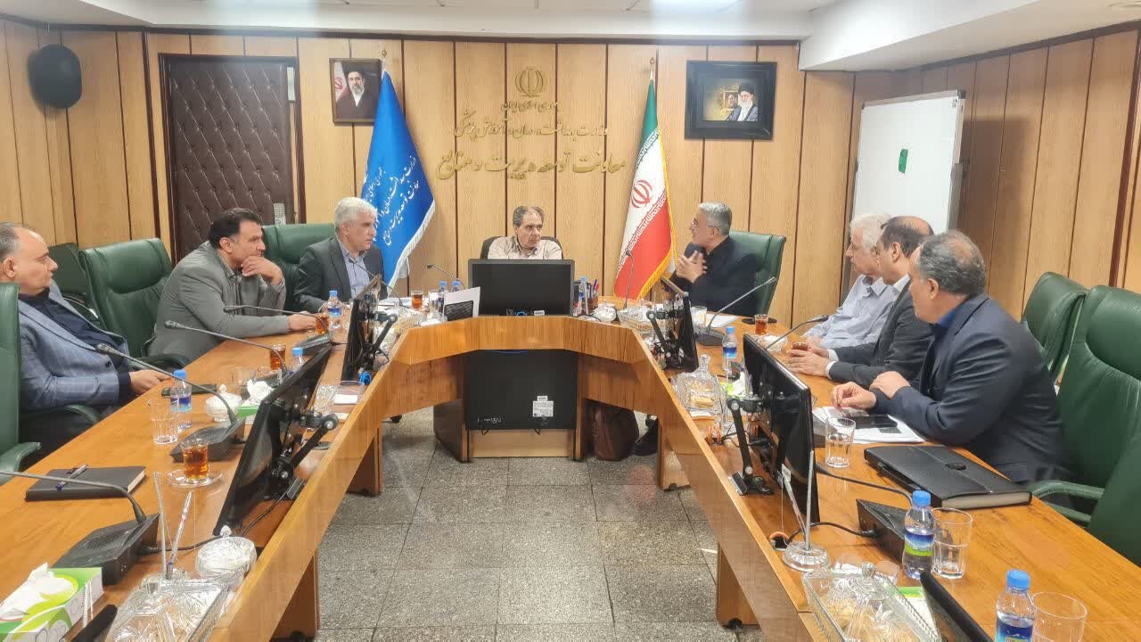 پیگیری تأمین اعتبار بیمارستان‌های کاشان و آران و بیدگل توسط معینی در دیدار با معاون وزیر بهداشت