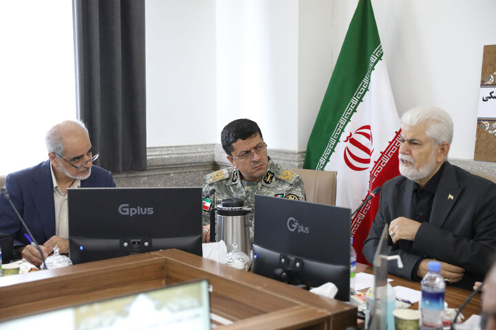 نشست کمیسیون بهداشت و درمان اموزش پزشکی با معاونت بهداشت درمان ارتش جمهوری اسلامی