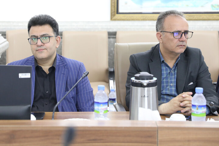 نشست کمیسیون بهداشت و درمان اموزش پزشکی با معاونت بهداشت درمان ارتش جمهوری اسلامی