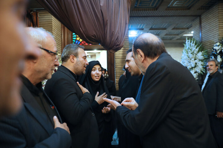 مراسم ختم پدر زهرا سعیدی نماینده مردم مبارکه در مجلس