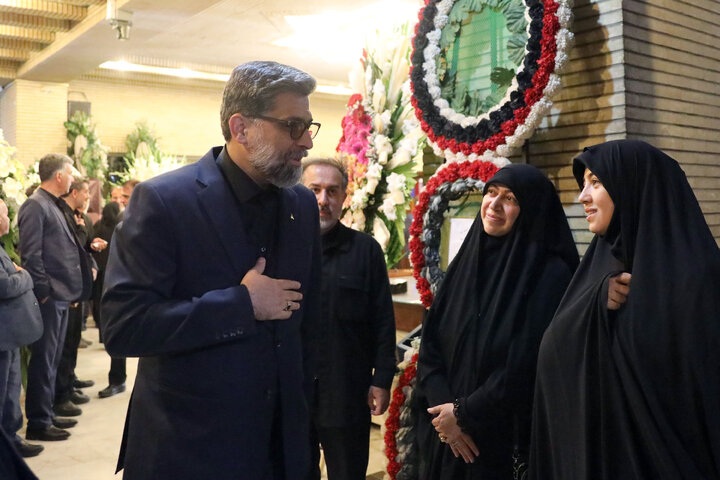 مراسم ختم پدر زهرا سعیدی نماینده مردم مبارکه در مجلس