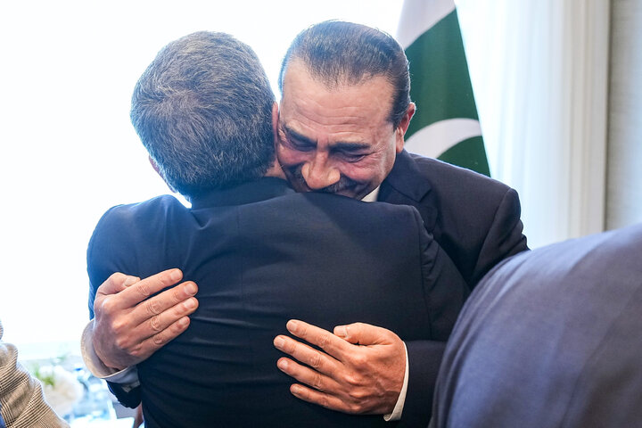 دیدار نخست وزیر پاکستان با محمدباقر قالیباف