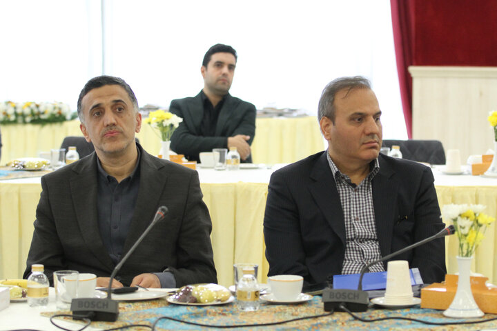 نشست مشترک کمیسیون اقتصادی مجلس با وزیر امور اقتصادی و مدیران عامل بانک ها